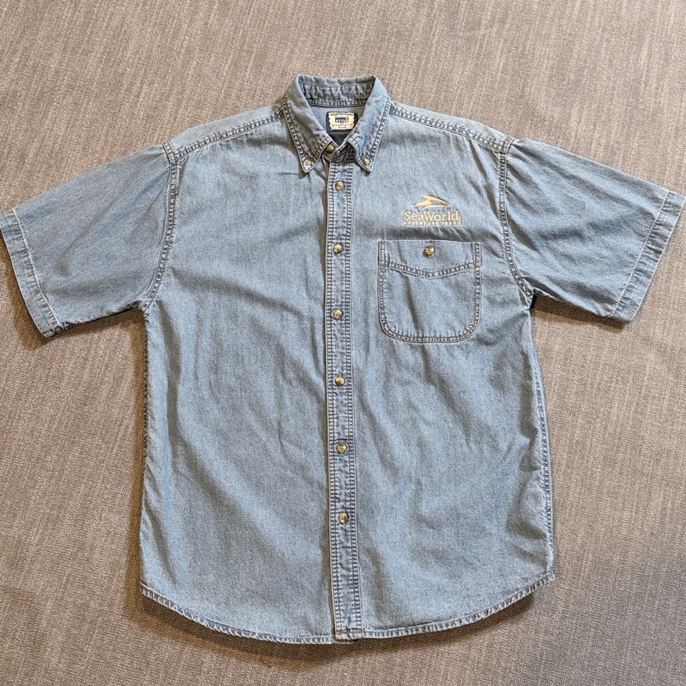 Vintage Stylo SeaWorld Adventure Parks Denim Shirt Mens Medium Blue Short Sleeve